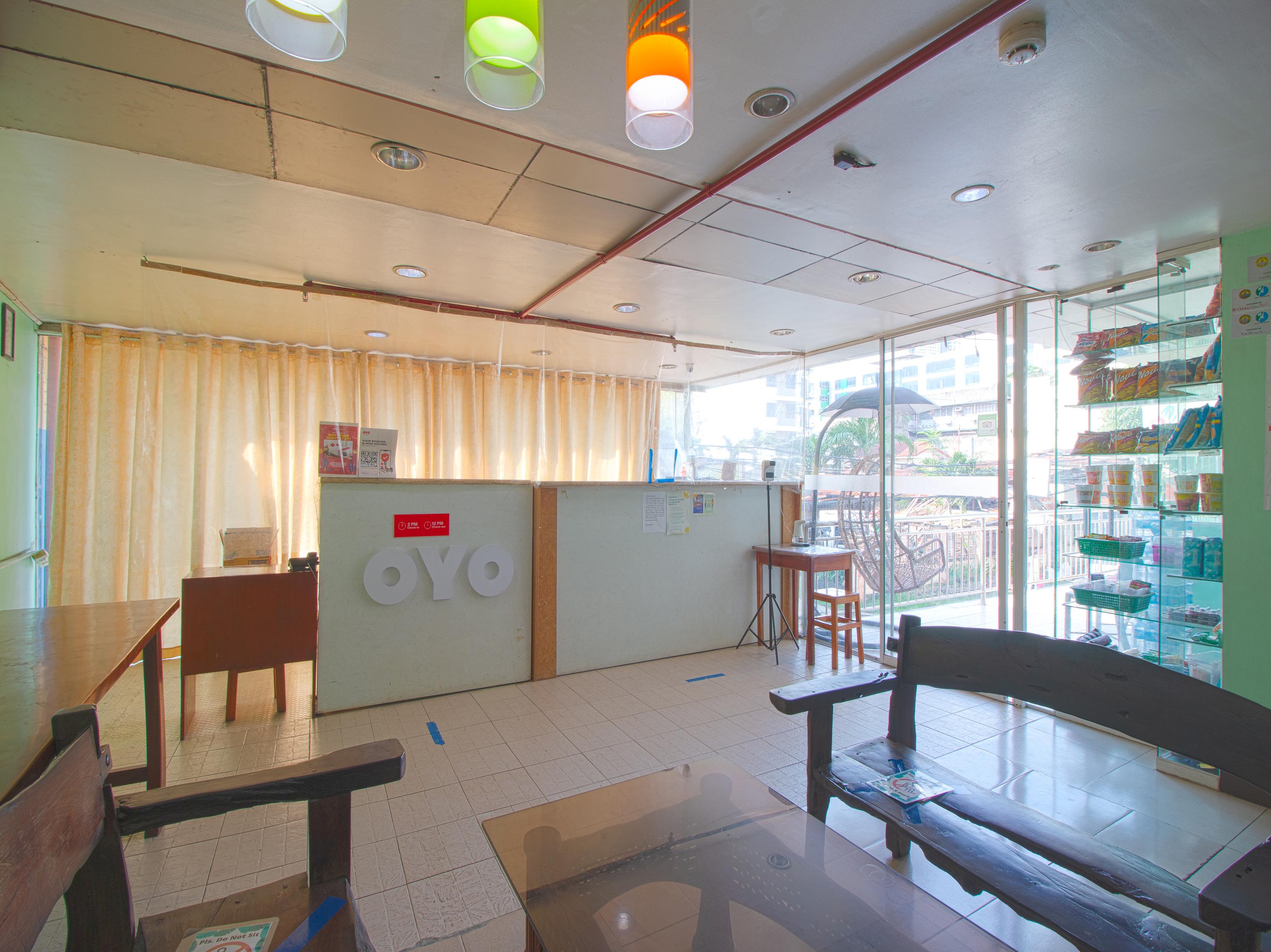 Oyo 677 Roseate Pensione Cebu Екстер'єр фото